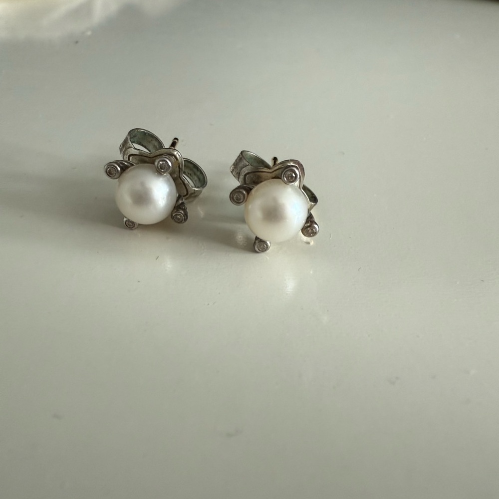David Yurman Silver Pearl Earrings with diamonds